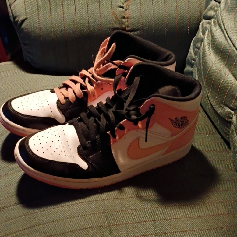 Jordan Retro 1 Mid "Arctic Orange" Size 11.5
